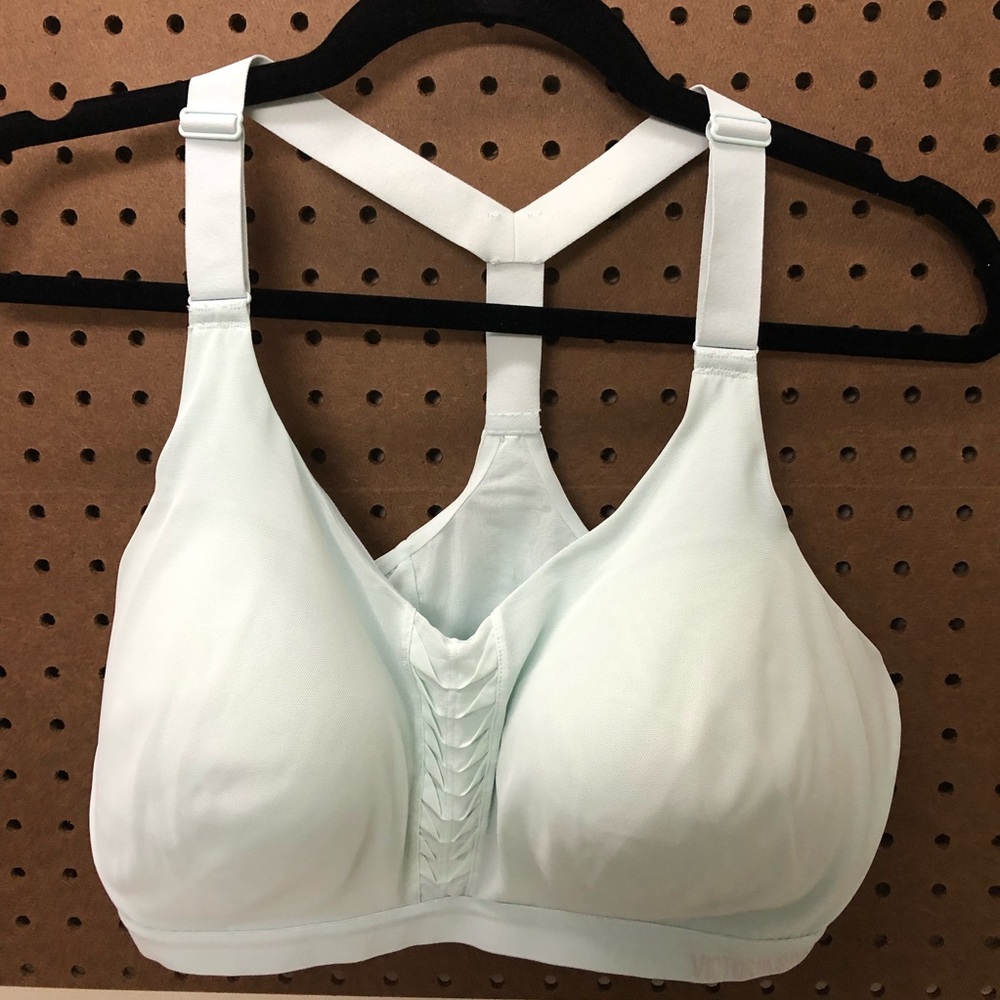 Victoria Sports razor back Sports Bra lightweight.